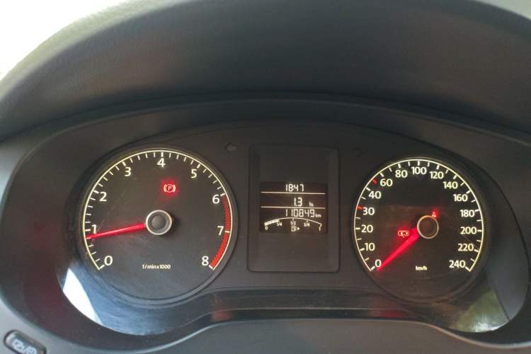 Used Volkswagen Sagitar 2014 Revised Version 1.6L Manual Leading Edition Instrument Cluster
