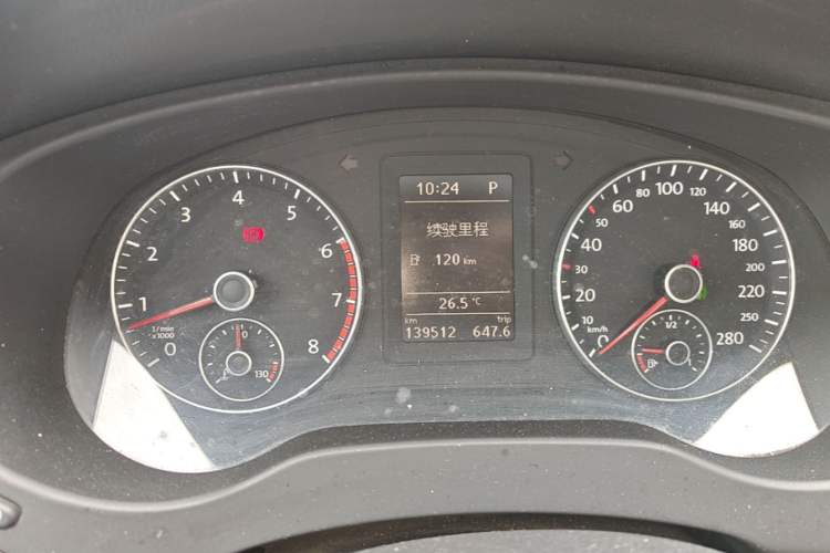 Used Volkswagen Sagitar 2014 1.4TSI Automatic Luxury Model Instrument Cluster