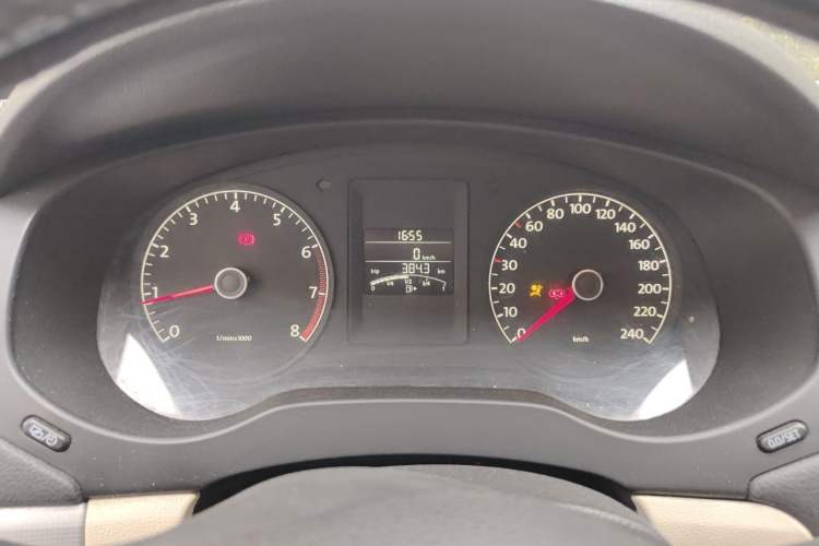 Used Volkswagen Sagitar 2014 Revised Version 1.6L Manual Comfort Edition Instrument Cluster