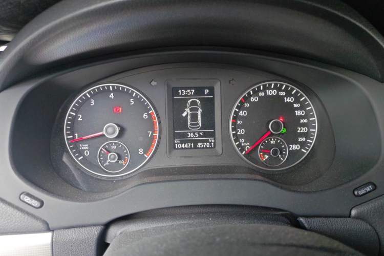 Used Volkswagen Sagitar 2014 Revised Version 1.4TSI Automatic Luxury Edition Instrument Cluster