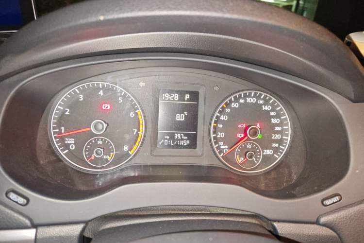 Used Volkswagen Sagitar 2014 Revised Version 1.4TSI Automatic Fashion Edition Instrument Cluster