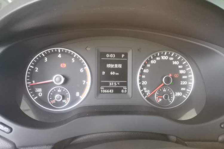 Used Volkswagen Sagitar 2014 Revised Version 1.4TSI Automatic Luxury Edition Instrument Cluster