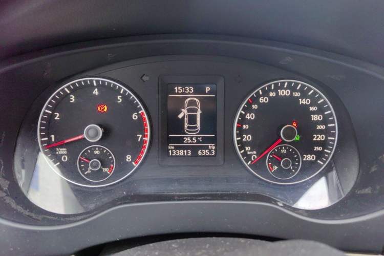 Used Volkswagen Sagitar 2014 Revised Version 1.4TSI Automatic Luxury Edition Instrument Cluster