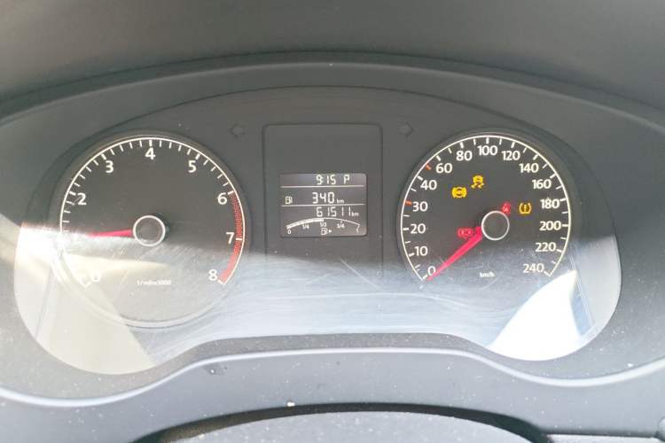 Used Volkswagen Sagitar 2014 Revised Version 1.6L Automatic Comfort Edition Instrument Cluster