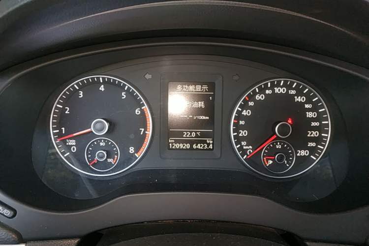 Used Volkswagen Sagitar 2014 Revised 1.4TSI BlueMotion Edition Instrument Cluster