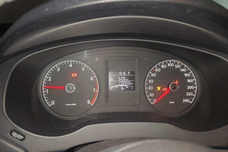 Used Volkswagen Sagitar 2014 Revised Version 1.6L Automatic Comfort Edition Instrument Cluster