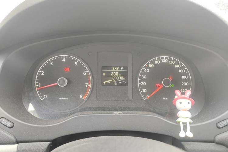 Used Volkswagen Sagitar 2014 Revised Version 1.6L Automatic Leading Edition Instrument Cluster