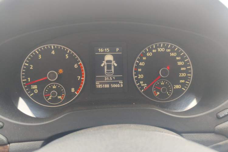 Used Volkswagen Sagitar 2014 1.4TSI Automatic Flagship Edition Instrument Cluster