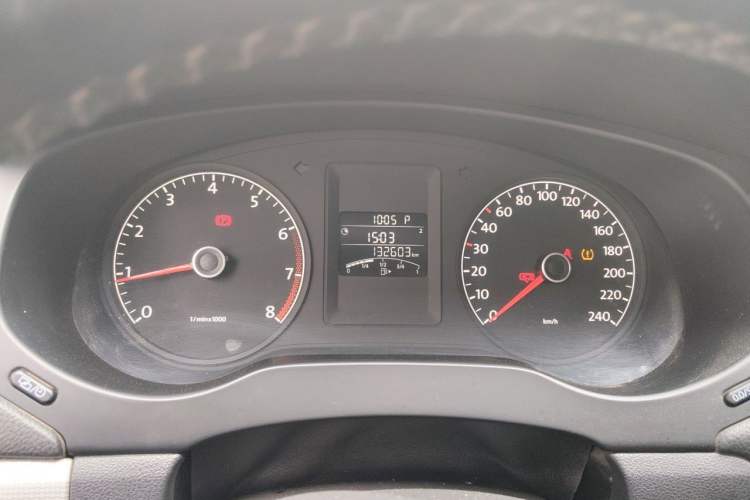 Used Volkswagen Sagitar 2014 1.6L Automatic Comfort Model Instrument Cluster