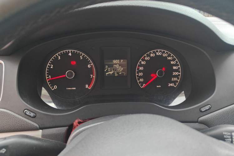 Used Volkswagen Sagitar 2014 Revised Version 1.6L Automatic Comfort Edition Instrument Cluster