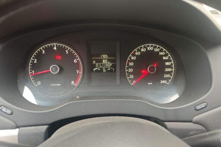 Used Volkswagen Sagitar 2014 Revised Version 1.6L Manual Comfort Edition Instrument Cluster