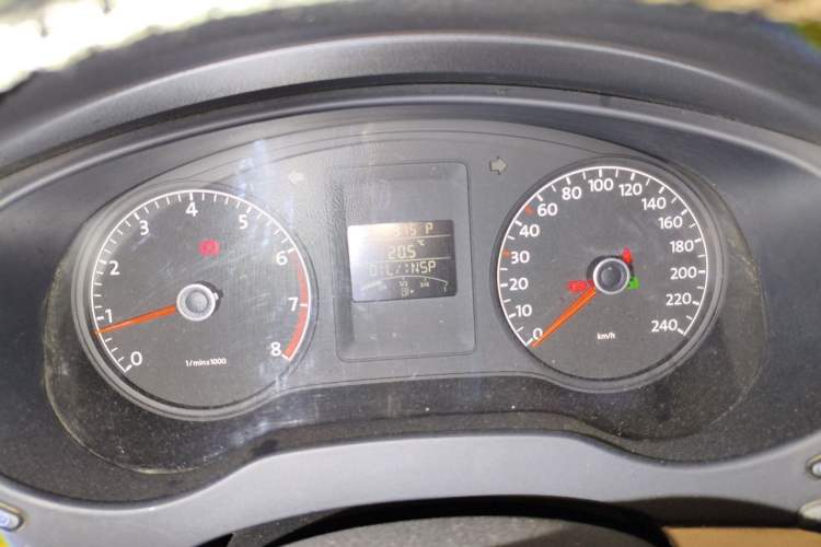 Used Volkswagen Sagitar 2014 1.6L Automatic Comfort Model Instrument Cluster