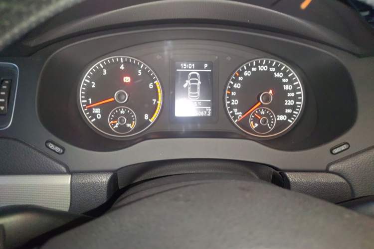 Used Volkswagen Sagitar 2014 Revised Version 1.4TSI Automatic Luxury Edition Instrument Cluster