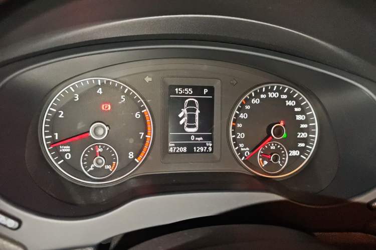 Used Volkswagen Sagitar 2014 Revised Version 1.4TSI Automatic Luxury Edition Instrument Cluster