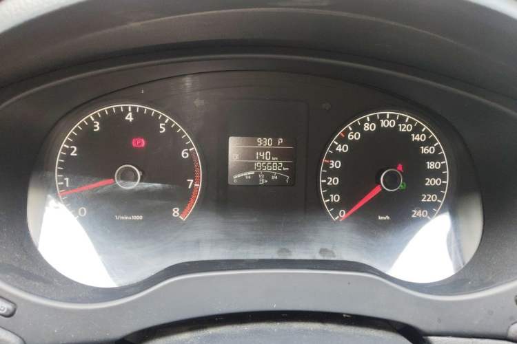 Used Volkswagen Sagitar 2014 1.6L Automatic Comfort Model Instrument Cluster