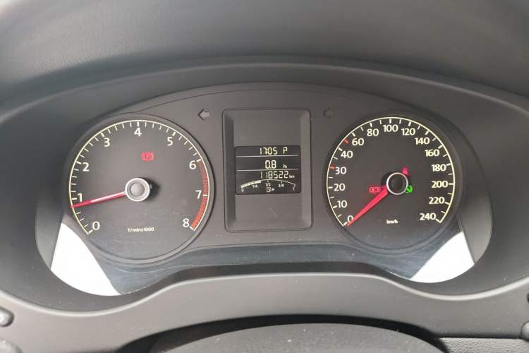 Used Volkswagen Sagitar 2014 Revised Version 1.6L Automatic Leading Edition Instrument Cluster