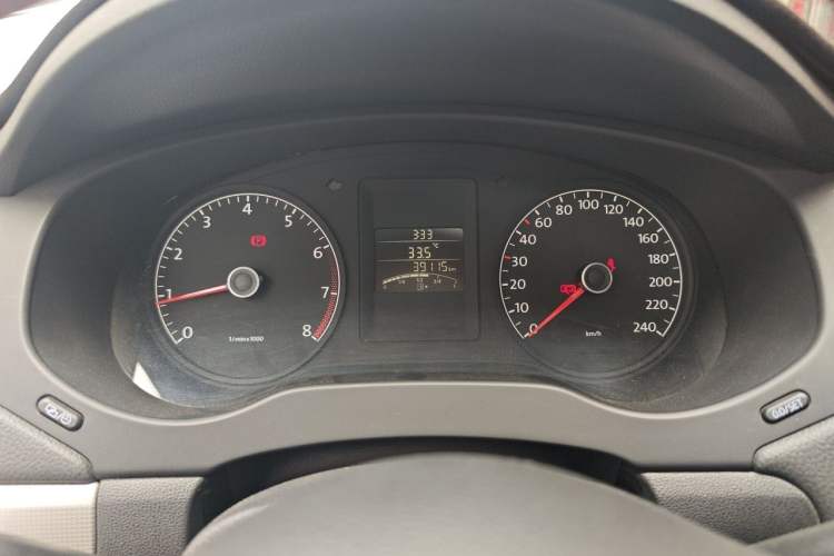 Used Volkswagen Sagitar 2014 Revised Version 1.6L Manual Comfort Edition Instrument Cluster