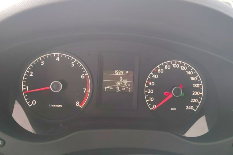 Used Volkswagen Sagitar 2014 Revised Version 1.6L Automatic Comfort Edition Instrument Cluster