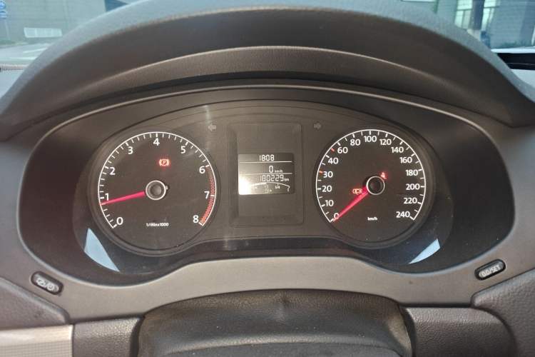 Used Volkswagen Sagitar 2014 Revised Version 1.6L Manual Leading Edition Instrument Cluster