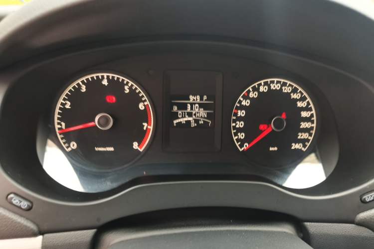 Used Volkswagen Sagitar 2014 1.6L Automatic Comfort Model Instrument Cluster