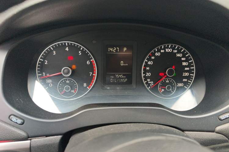Used Volkswagen Sagitar 2014 Revised Version 1.4TSI Automatic Fashion Edition Instrument Cluster