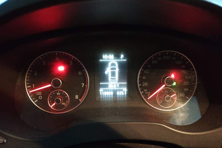 Used Volkswagen Sagitar 2014 Revised 1.4TSI Automatic Flagship Edition Instrument Cluster