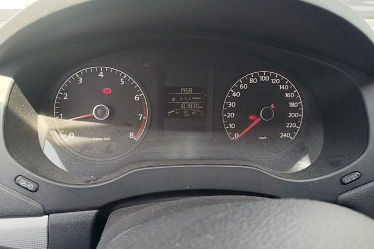 Used Volkswagen Sagitar 2014 Revised Version 1.6L Manual Comfort Edition Instrument Cluster