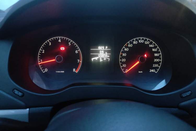 Used Volkswagen Sagitar 2014 1.6L Automatic Comfort Model Instrument Cluster