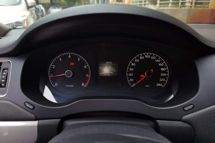 Used Volkswagen Sagitar 2014 Revised Version 1.6L Manual Leading Edition Instrument Cluster