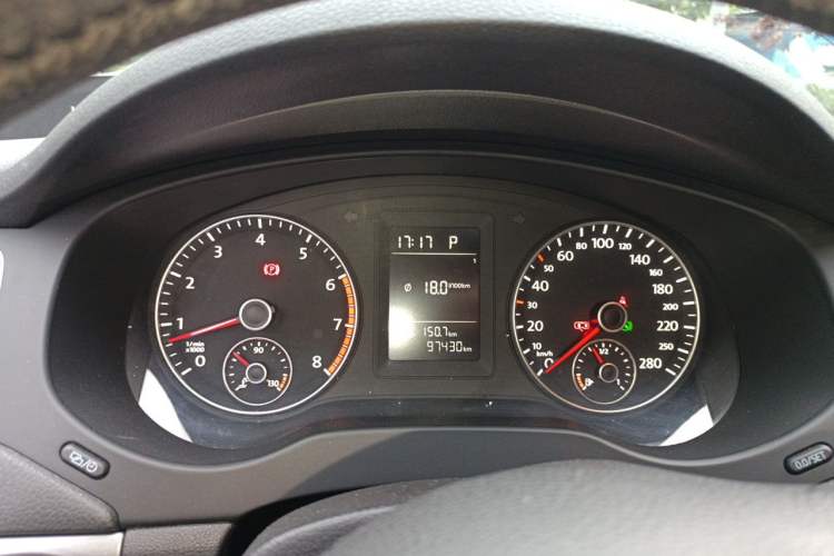 Used Volkswagen Sagitar 2014 Revised Version 1.4TSI Automatic Fashion Edition Instrument Cluster