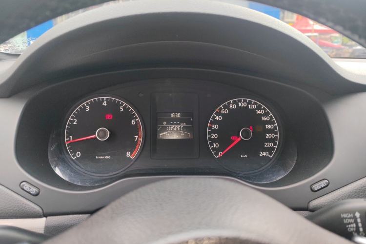 Used Volkswagen Sagitar 2014 1.6L Manual Comfort Model Instrument Cluster