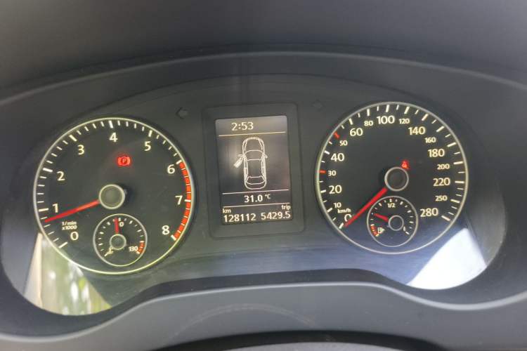 Used Volkswagen Sagitar 2014 Revised Version 1.4TSI Manual Luxury Edition Instrument Cluster