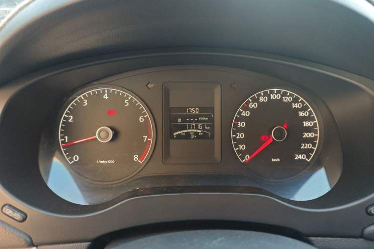 Used Volkswagen Sagitar 2014 Revised Version 1.6L Manual Comfort Edition Instrument Cluster
