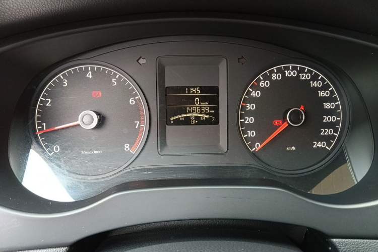 Used Volkswagen Sagitar 2014 Revised Version 1.6L Manual Comfort Edition Instrument Cluster
