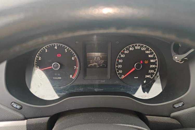 Used Volkswagen Sagitar 2014 Revised Version 1.6L Manual Comfort Edition Instrument Cluster