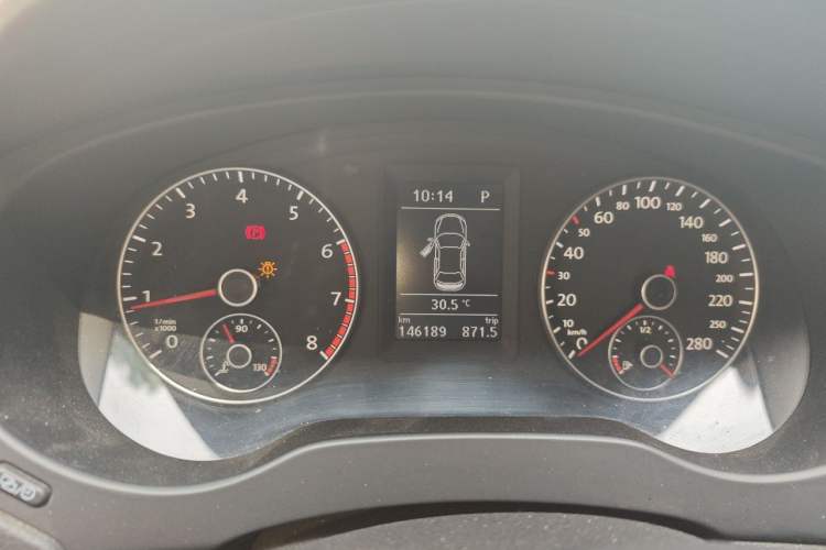 Used Volkswagen Sagitar 2014 Revised Version 1.4TSI Automatic Luxury Edition Instrument Cluster