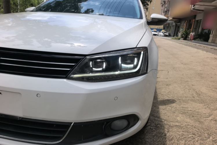 Used Volkswagen Sagitar 2014 Revised Version 1.4TSI Automatic Luxury Edition Left Front Headlight