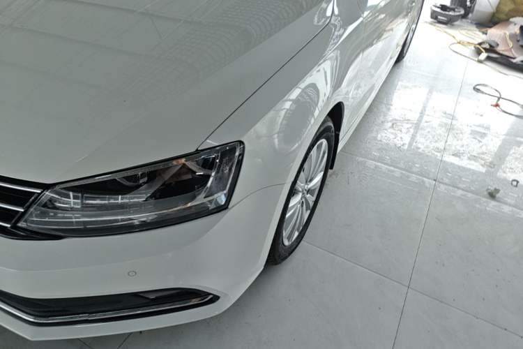 Used Volkswagen Sagitar 2014 1.4TSI Automatic Luxury Model Left Front Headlight
