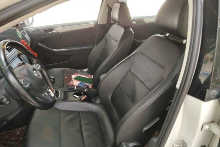 Used Volkswagen Sagitar 2014 Revised Version 1.4TSI Manual Luxury Edition Left Front Seat