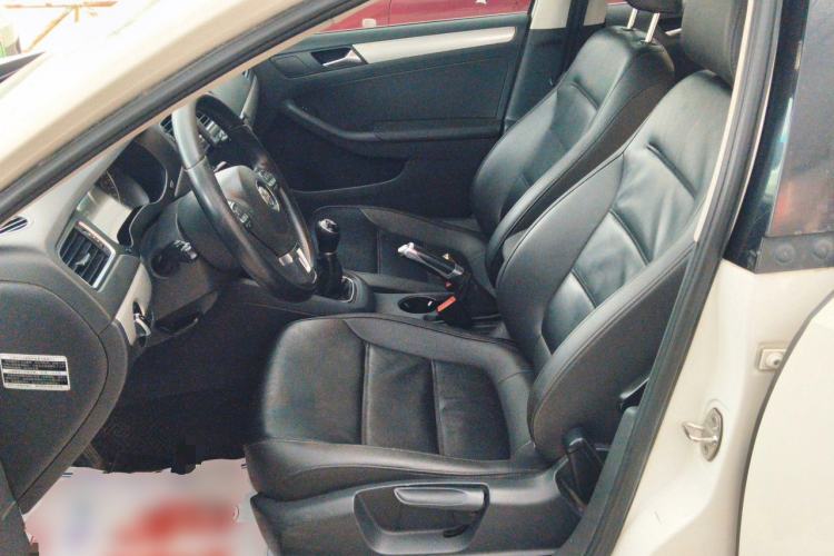 Used Volkswagen Sagitar 2014 1.4TSI Manual Luxury Model Left Front Seat