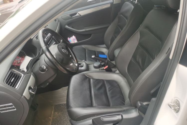 Used Volkswagen Sagitar 2014 1.6L Automatic Comfort Model Left Front Seat