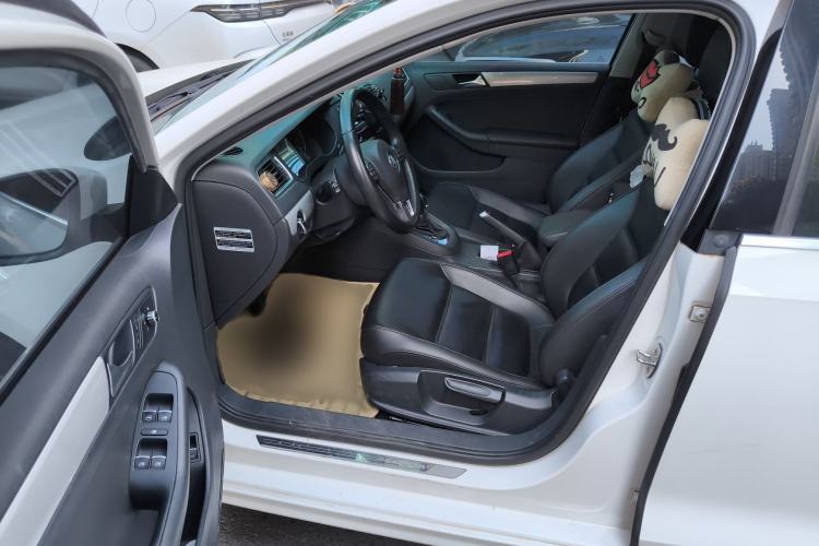 Used Volkswagen Sagitar 2014 Revised Version 1.4TSI Automatic Luxury Edition Left Front Seat