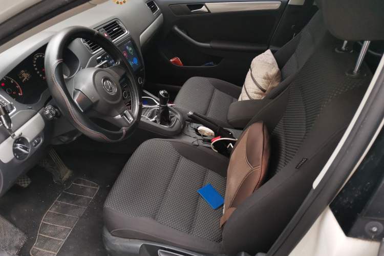 Used Volkswagen Sagitar 2014 Revised Version 1.6L Manual Leading Edition Left Front Seat