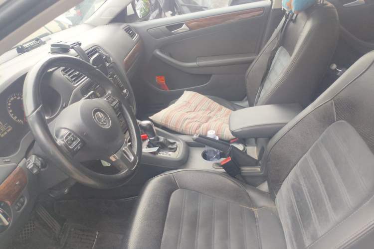 Used Volkswagen Sagitar 2014 1.4TSI Automatic Flagship Edition Left Front Seat