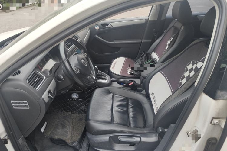 Used Volkswagen Sagitar 2014 Revised Version 1.4TSI Automatic Luxury Edition Left Front Seat