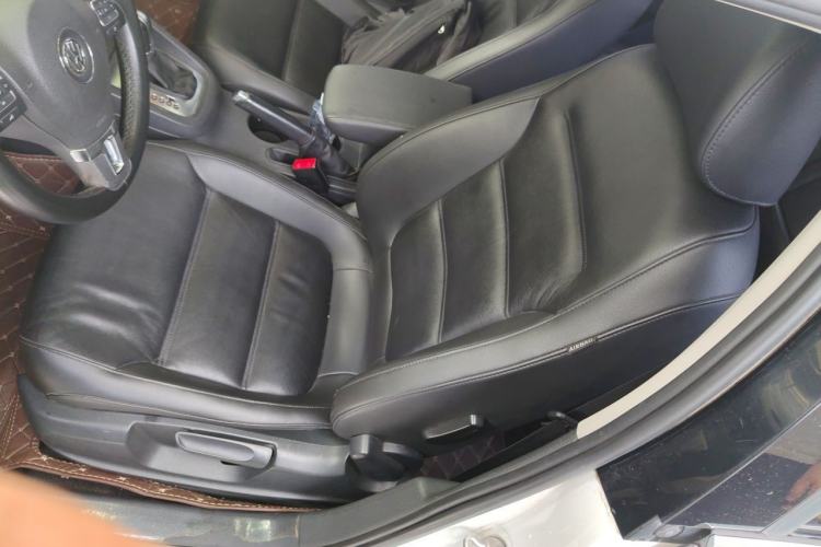 Used Volkswagen Sagitar 2014 1.4TSI Automatic Luxury Model Left Front Seat