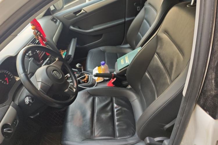 Used Volkswagen Sagitar 2014 1.6L Manual Comfort Model Left Front Seat