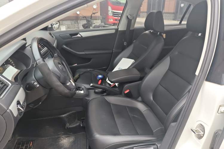 Used Volkswagen Sagitar 2014 Revised Version 1.6L Automatic Leading Edition Left Front Seat