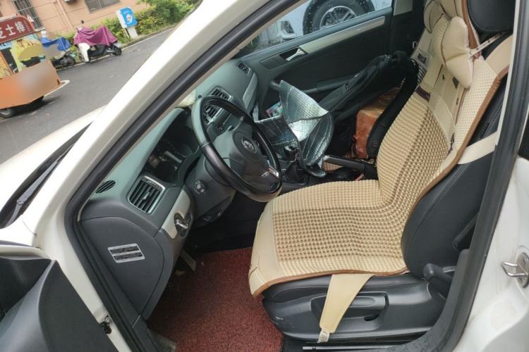 Used Volkswagen Sagitar 2014 1.6L Manual Comfort Model Left Front Seat