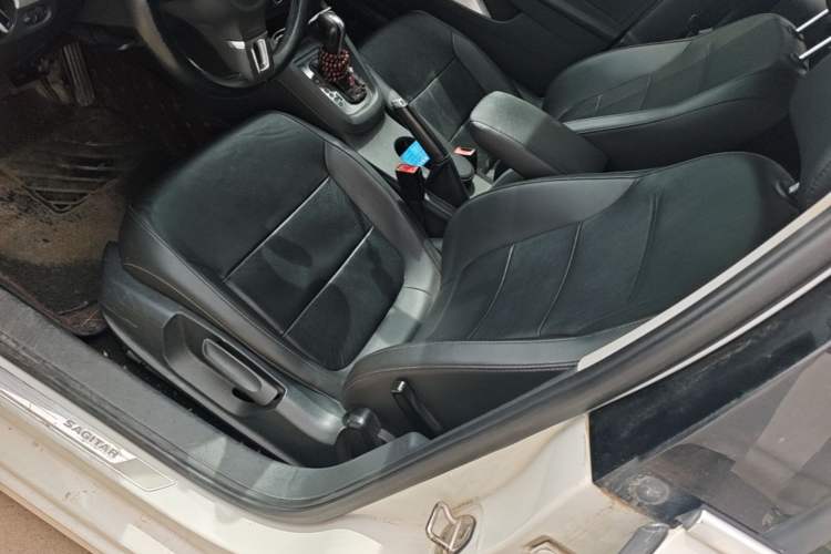 Used Volkswagen Sagitar 2014 Revised Version 1.6L Automatic Comfort Edition Left Front Seat